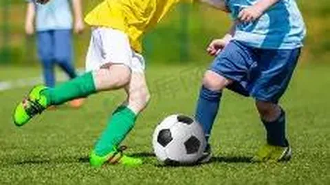 汤镇业62岁高龄晒出12岁双胞胎女儿，姐妹花容貌出众